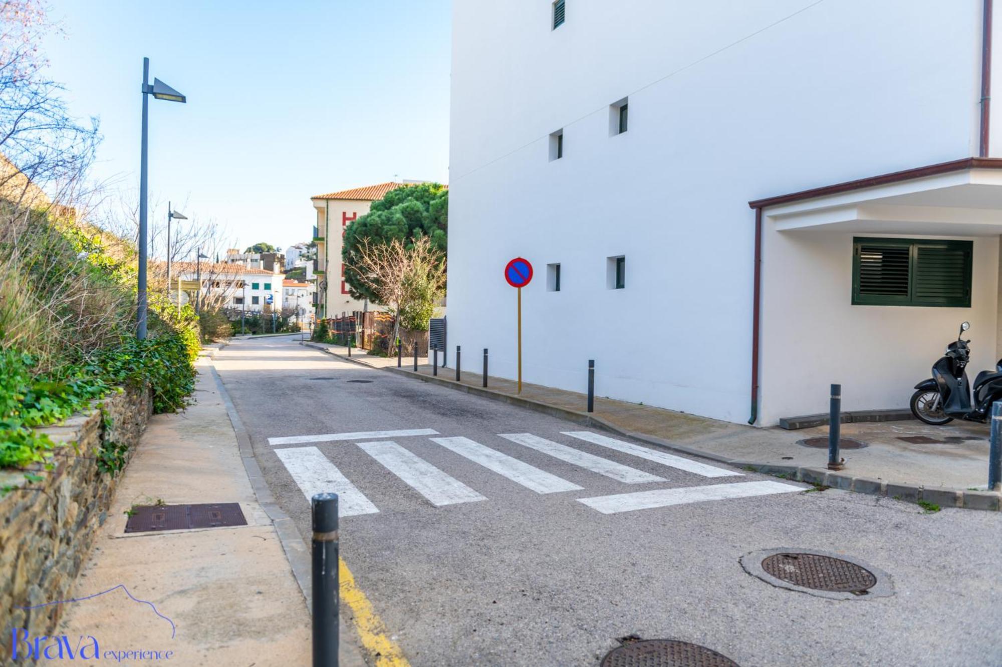 Duplex Sa Tarongeta - 5' Playa I Vistas I Terraza 20M2 I Ascensor I Equipado Apartment Cadaques Exterior photo
